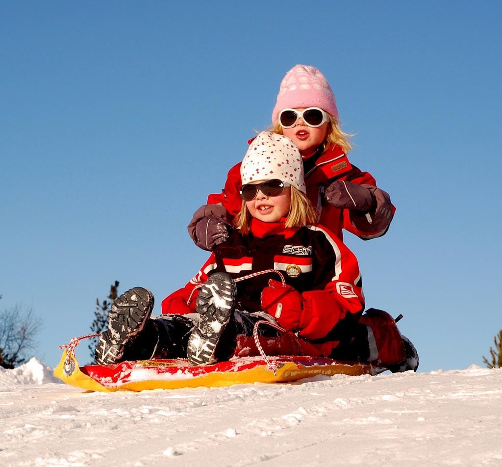 tobogganing-sledding-hamilton-ontario