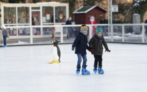 skating-in-winter-wonderlands-ontario